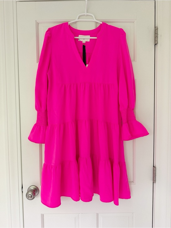 Tuckernuck Dresses & Skirts - NWT TUCKERNUCK POMANDER PLACE mini dress size L electric pink smocked cuff
